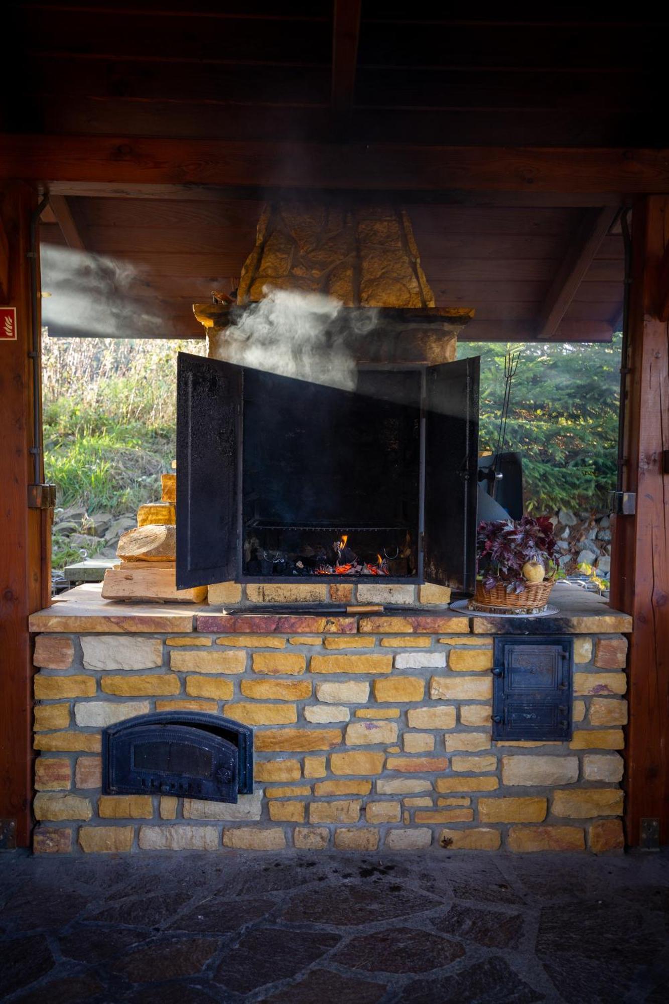 Glamping Pod Gwiazdami Pietrusza Wola Hotel Exterior photo